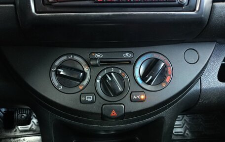 Nissan Note II рестайлинг, 2010 год, 529 000 рублей, 11 фотография