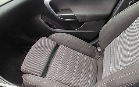 Opel Insignia II рестайлинг, 2010 год, 1 050 000 рублей, 21 фотография