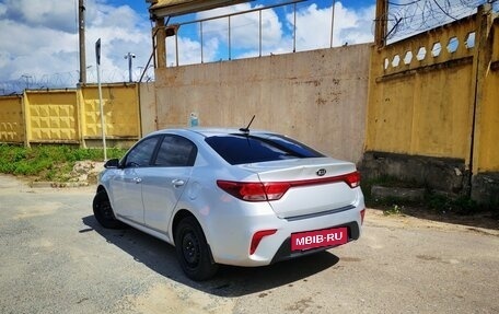 KIA Rio IV, 2019 год, 990 000 рублей, 4 фотография