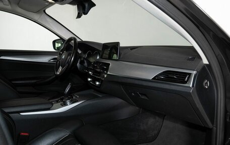 BMW 5 серия, 2018 год, 2 340 000 рублей, 6 фотография