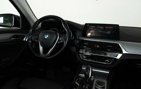 BMW 5 серия, 2018 год, 2 340 000 рублей, 13 фотография