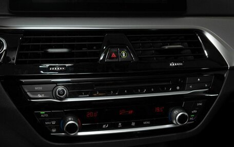 BMW 5 серия, 2018 год, 2 340 000 рублей, 11 фотография