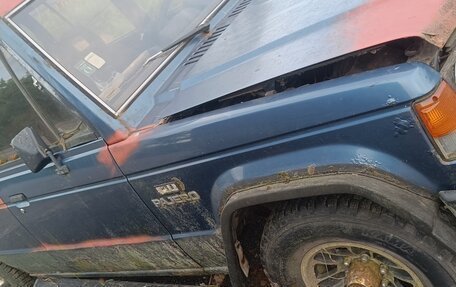 Mitsubishi Pajero III рестайлинг, 1989 год, 65 000 рублей, 4 фотография