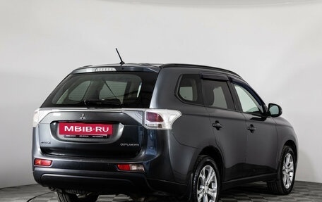 Mitsubishi Outlander III рестайлинг 3, 2013 год, 999 000 рублей, 6 фотография