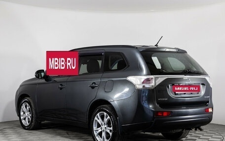 Mitsubishi Outlander III рестайлинг 3, 2013 год, 999 000 рублей, 8 фотография