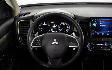 Mitsubishi Outlander III рестайлинг 3, 2013 год, 999 000 рублей, 11 фотография