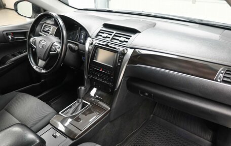 Toyota Camry, 2016 год, 2 050 000 рублей, 8 фотография
