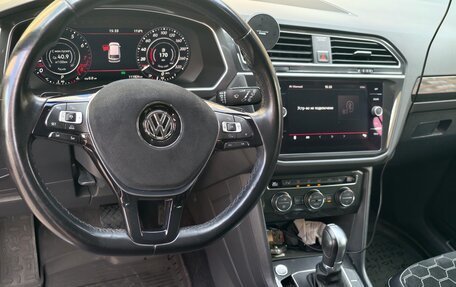 Volkswagen Tiguan II, 2017 год, 2 700 000 рублей, 1 фотография