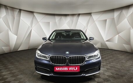 BMW 7 серия, 2018 год, 2 749 000 рублей, 18 фотография
