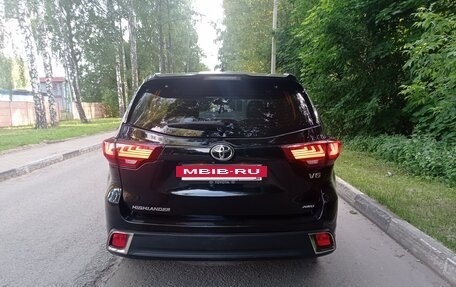 Toyota Highlander III, 2017 год, 3 350 000 рублей, 5 фотография