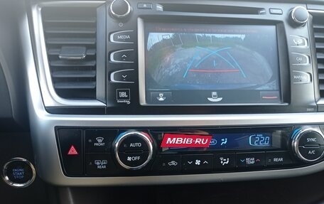 Toyota Highlander III, 2017 год, 3 350 000 рублей, 16 фотография