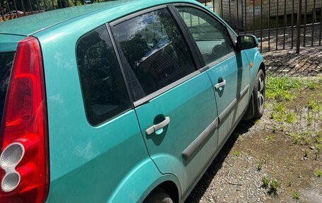 Ford Fiesta, 2006 год, 270 000 рублей, 2 фотография
