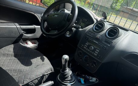 Ford Fiesta, 2006 год, 270 000 рублей, 6 фотография