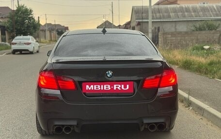 BMW 5 серия, 2010 год, 1 850 000 рублей, 2 фотография