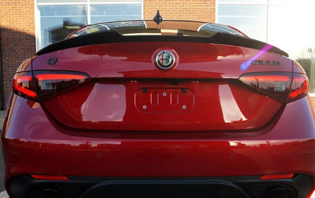 Alfa Romeo Giulia II, 2022 год, 5 000 000 рублей, 10 фотография