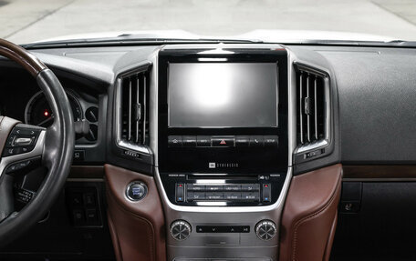 Toyota Land Cruiser 200, 2016 год, 4 749 000 рублей, 16 фотография