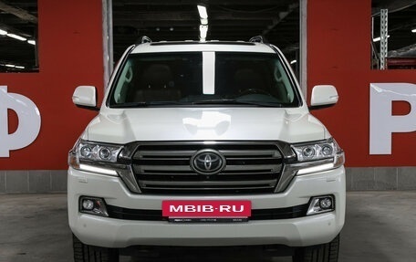 Toyota Land Cruiser 200, 2016 год, 4 749 000 рублей, 2 фотография