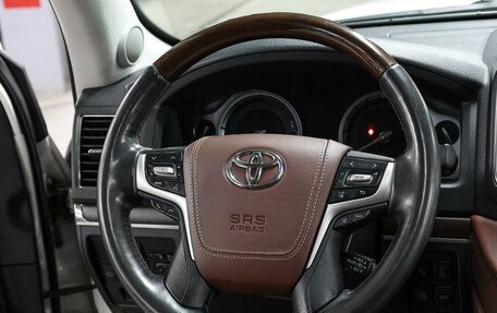 Toyota Land Cruiser 200, 2016 год, 4 749 000 рублей, 18 фотография