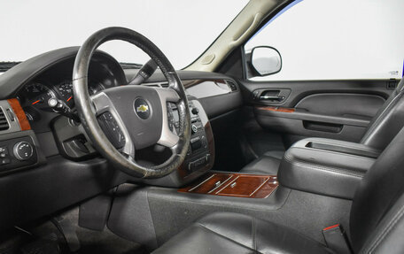 Chevrolet Tahoe III, 2013 год, 1 990 000 рублей, 10 фотография