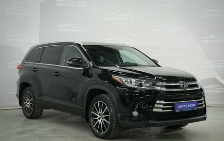 Toyota Highlander III, 2018 год, 3 650 000 рублей, 4 фотография