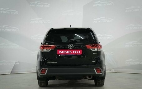 Toyota Highlander III, 2018 год, 3 650 000 рублей, 6 фотография