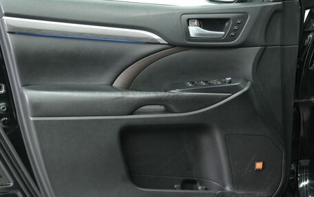Toyota Highlander III, 2018 год, 3 650 000 рублей, 20 фотография