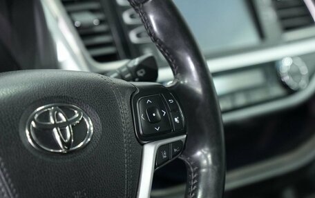 Toyota Highlander III, 2018 год, 3 650 000 рублей, 27 фотография