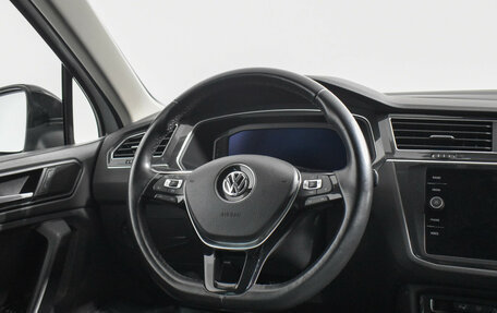 Volkswagen Tiguan II, 2020 год, 2 350 000 рублей, 15 фотография