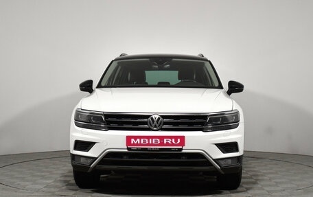 Volkswagen Tiguan II, 2020 год, 2 350 000 рублей, 2 фотография