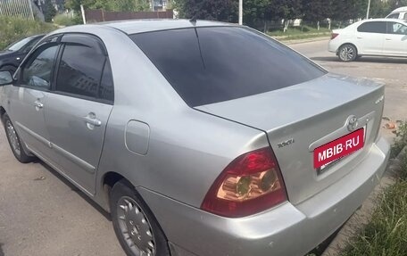 Toyota Corolla, 2004 год, 450 000 рублей, 4 фотография