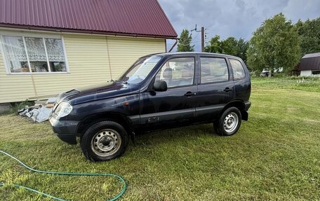 Chevrolet Niva I рестайлинг, 2005 год, 275 000 рублей, 3 фотография