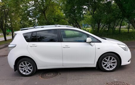 Toyota Verso I, 2012 год, 2 200 000 рублей, 4 фотография