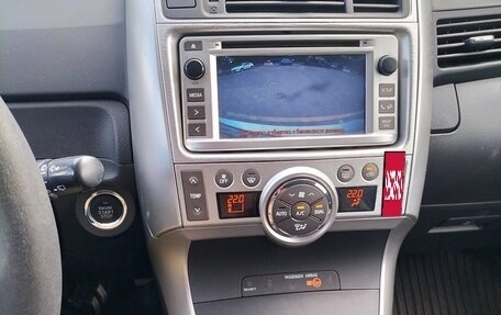Toyota Verso I, 2012 год, 2 200 000 рублей, 9 фотография