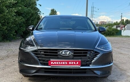 Hyundai Sonata VIII, 2020 год, 2 500 000 рублей, 2 фотография