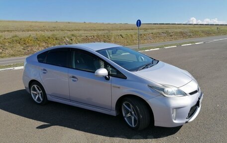 Toyota Prius, 2012 год, 1 150 000 рублей, 4 фотография