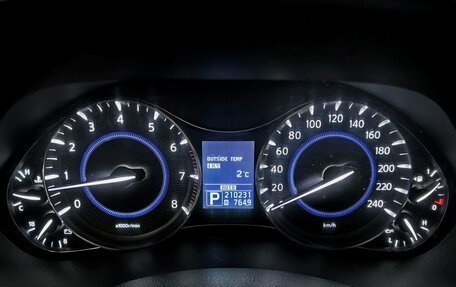 Infiniti QX56, 2010 год, 2 150 000 рублей, 26 фотография