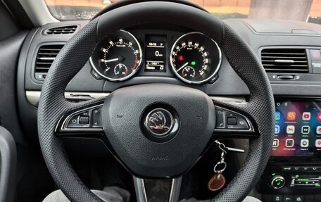 Skoda Yeti I рестайлинг, 2016 год, 1 900 000 рублей, 6 фотография