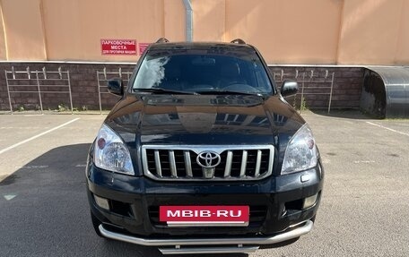 Toyota Land Cruiser Prado 120 рестайлинг, 2003 год, 1 690 000 рублей, 2 фотография