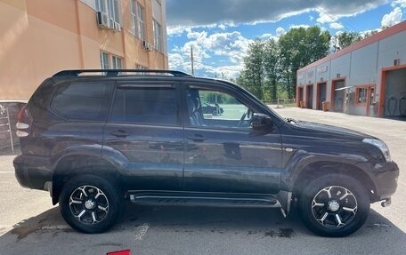 Toyota Land Cruiser Prado 120 рестайлинг, 2003 год, 1 690 000 рублей, 4 фотография