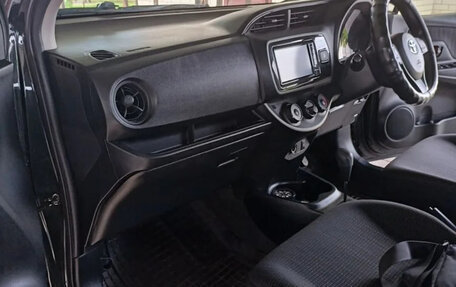 Toyota Vitz, 2017 год, 870 000 рублей, 4 фотография