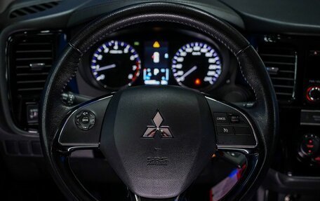 Mitsubishi Outlander III рестайлинг 3, 2019 год, 2 320 000 рублей, 21 фотография