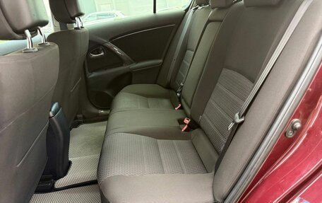 Toyota Avensis III рестайлинг, 2012 год, 1 400 000 рублей, 10 фотография