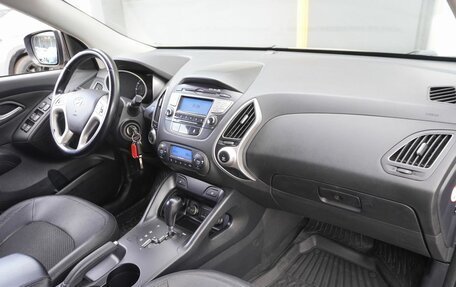 Hyundai ix35 I рестайлинг, 2013 год, 1 048 000 рублей, 11 фотография