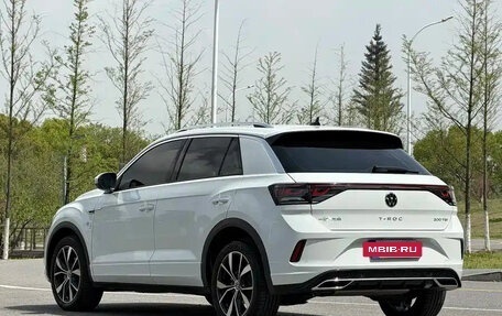 Volkswagen T-Roc I, 2024 год, 1 943 000 рублей, 4 фотография