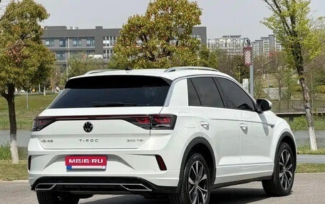 Volkswagen T-Roc I, 2024 год, 1 943 000 рублей, 6 фотография