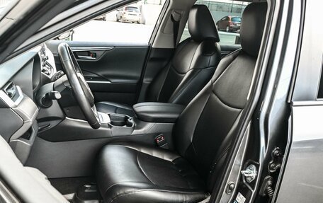 Toyota RAV4, 2021 год, 3 824 000 рублей, 10 фотография