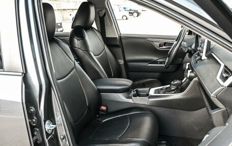 Toyota RAV4, 2021 год, 3 824 000 рублей, 8 фотография