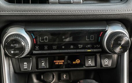 Toyota RAV4, 2021 год, 3 824 000 рублей, 17 фотография