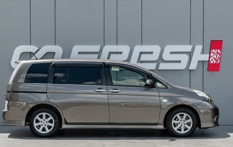 Toyota ISis I, 2014 год, 1 420 000 рублей, 5 фотография
