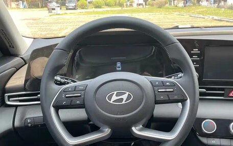 Hyundai Elantra, 2025 год, 1 554 000 рублей, 16 фотография